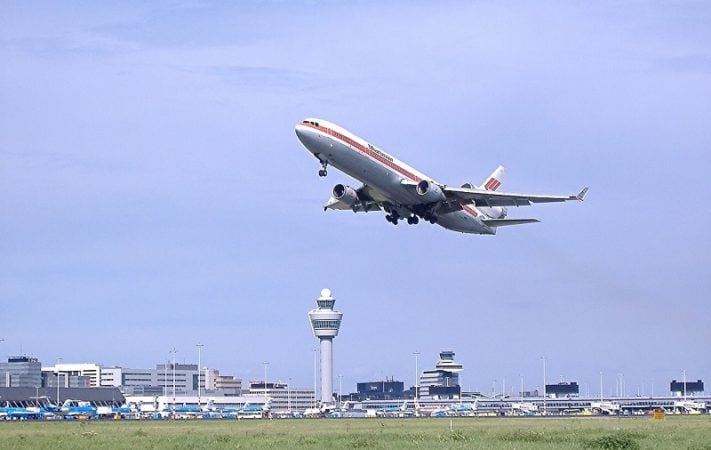plane-taking-off