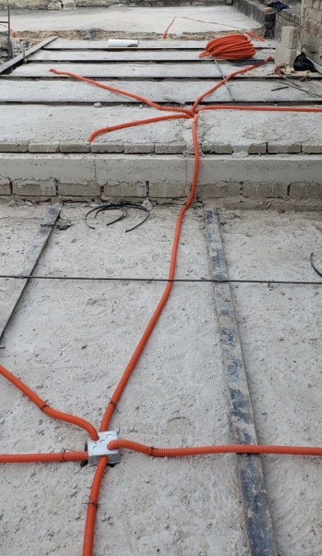 câblage électrique sur le toit