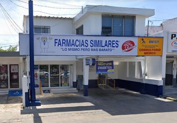 Farmacias similares, farmacia local en México.